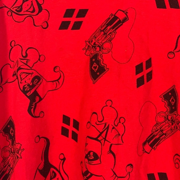 DC Comic Harley Quinn Pullover Sweatshirt Red Black XL Lightweight Reversible - Picture 4 of 8